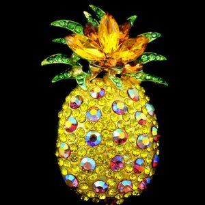 DAZZLING Tropical Hawaii PINEAPPLE Luau Brooch Ylw